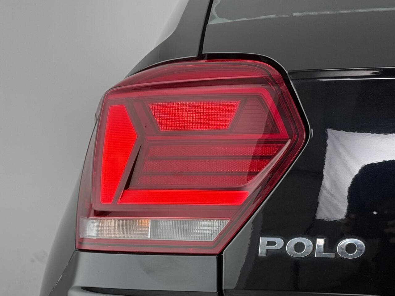 Volkswagen Polo thumbnail Lights Rear