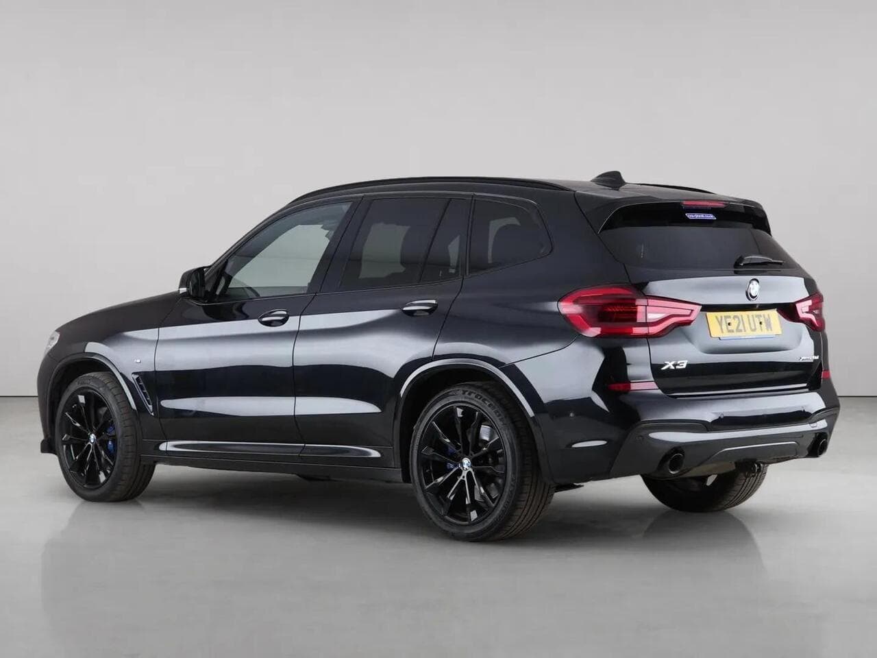BMW X3 thumbnail Rear Left