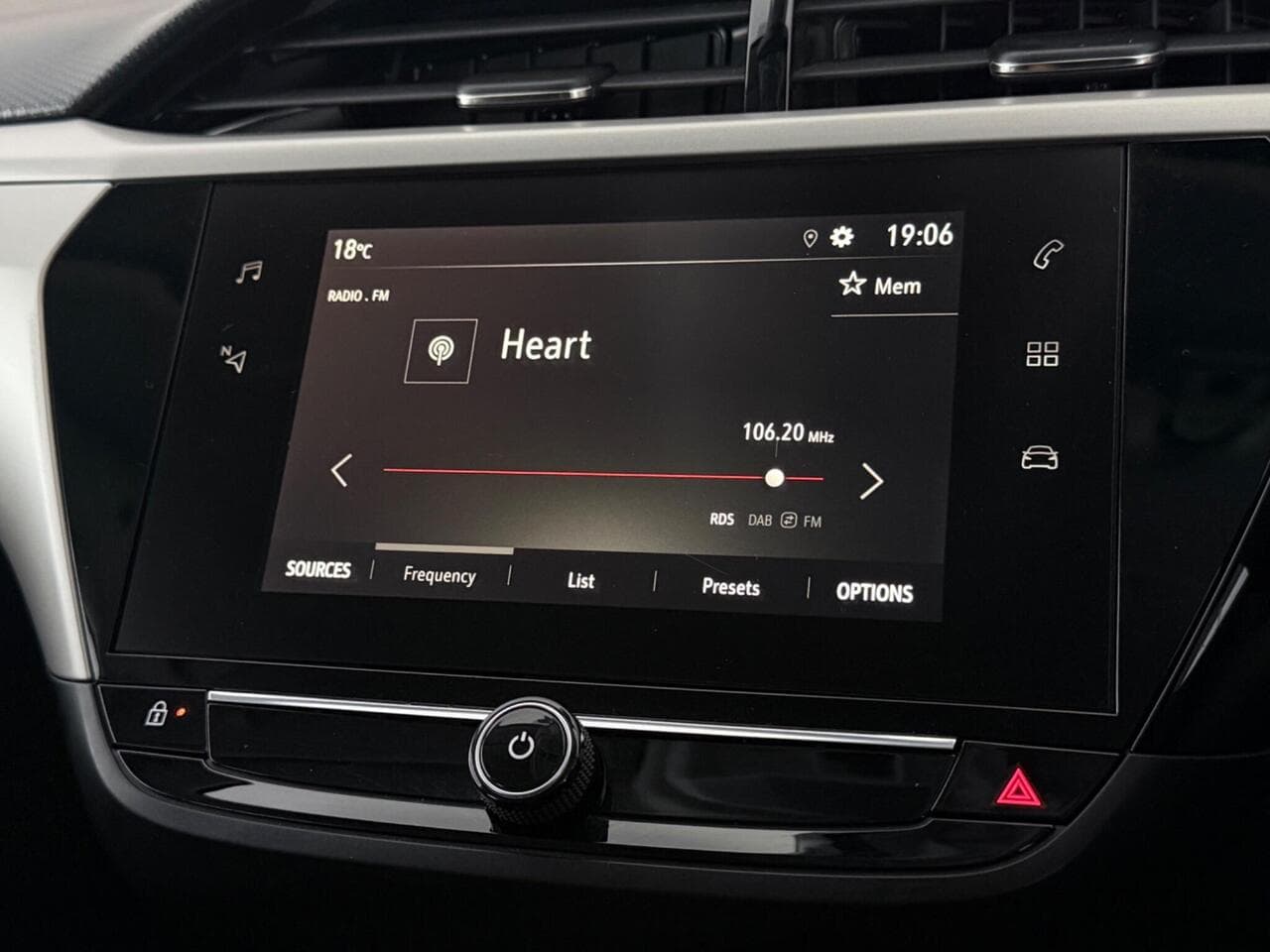Vauxhall Corsa thumbnail Infotainment System