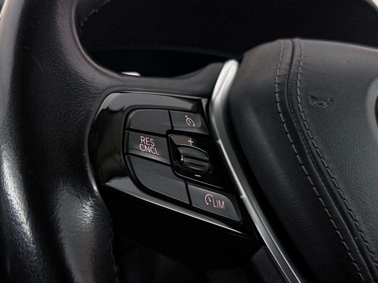 BMW 5 Series thumbnail Misc Controls
