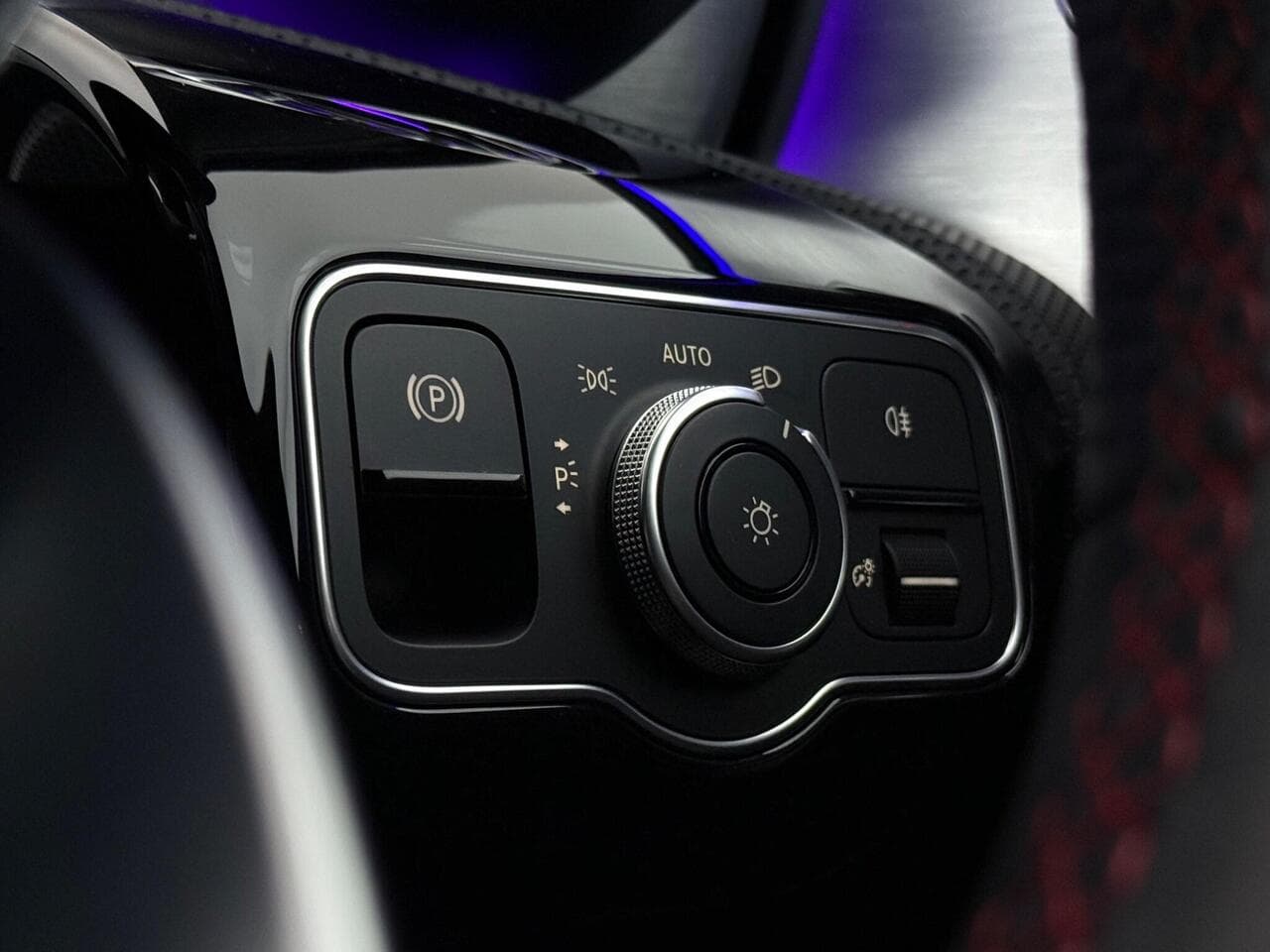 Mercedes-Benz A Class thumbnail Misc Controls