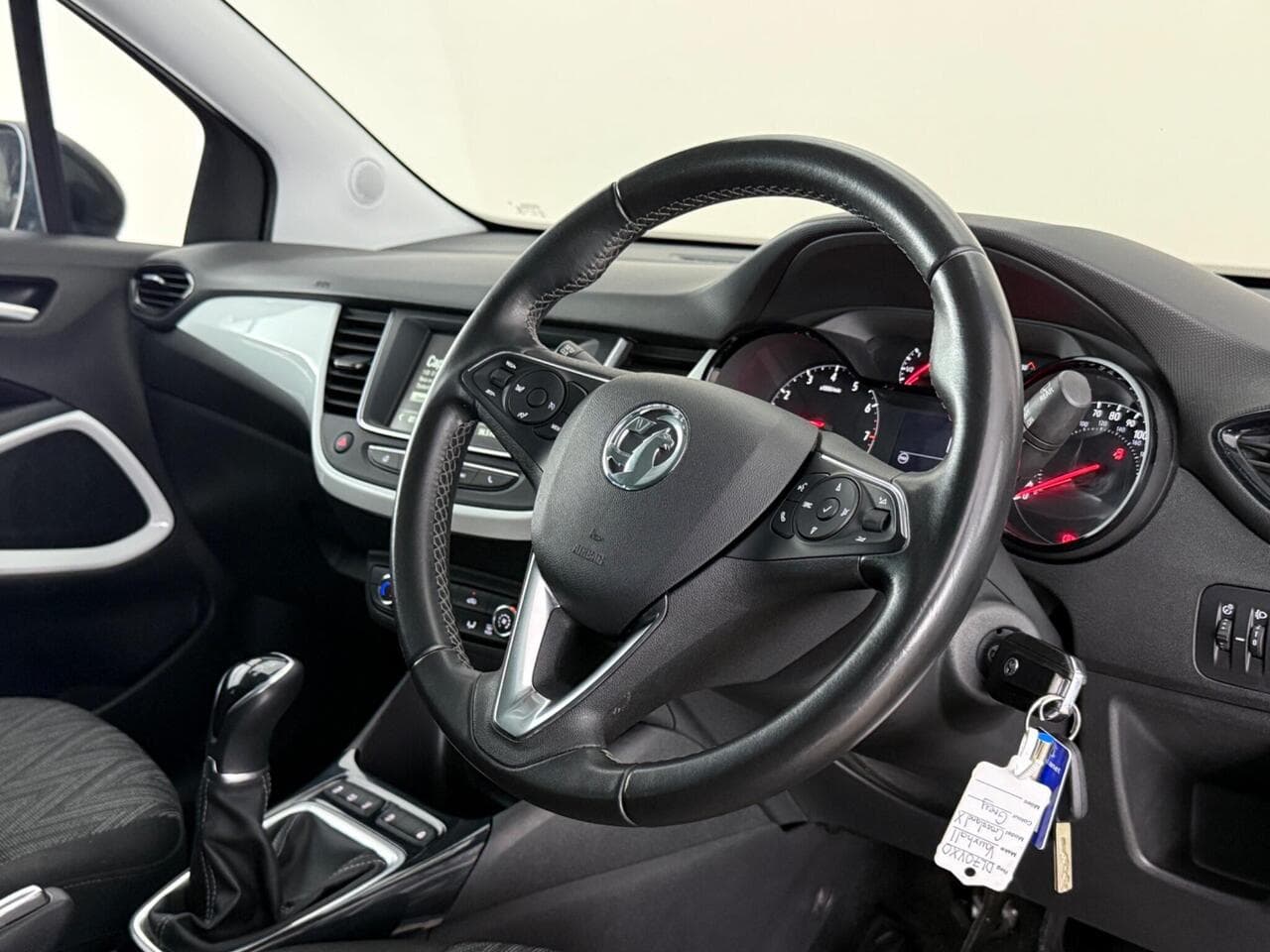 Vauxhall Crossland X thumbnail Interior Front