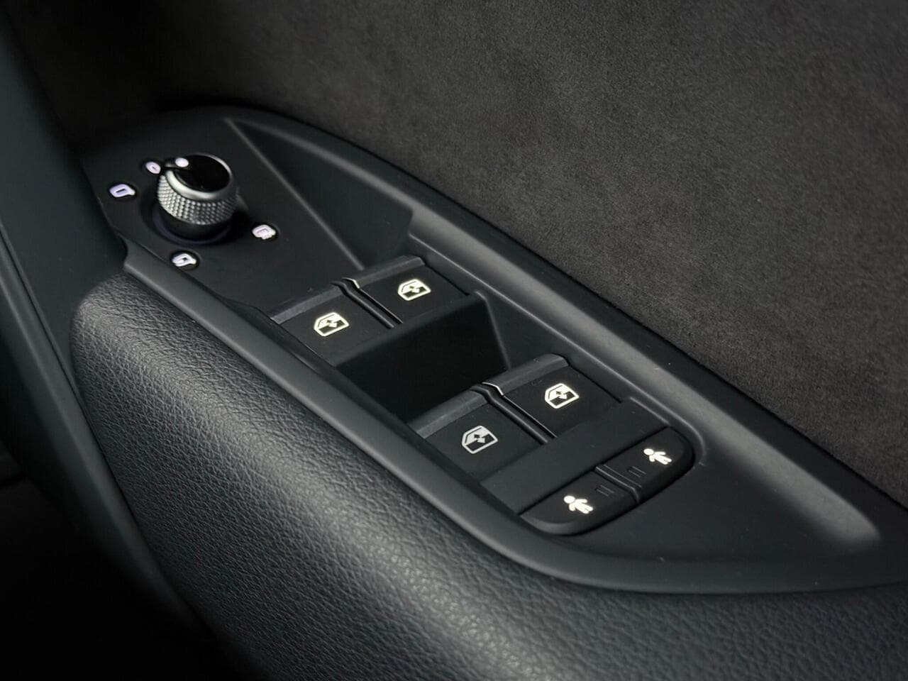 Audi Q5 thumbnail Misc Controls