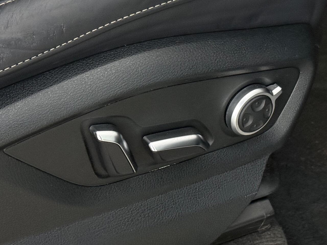 Audi Q7 thumbnail Misc Controls