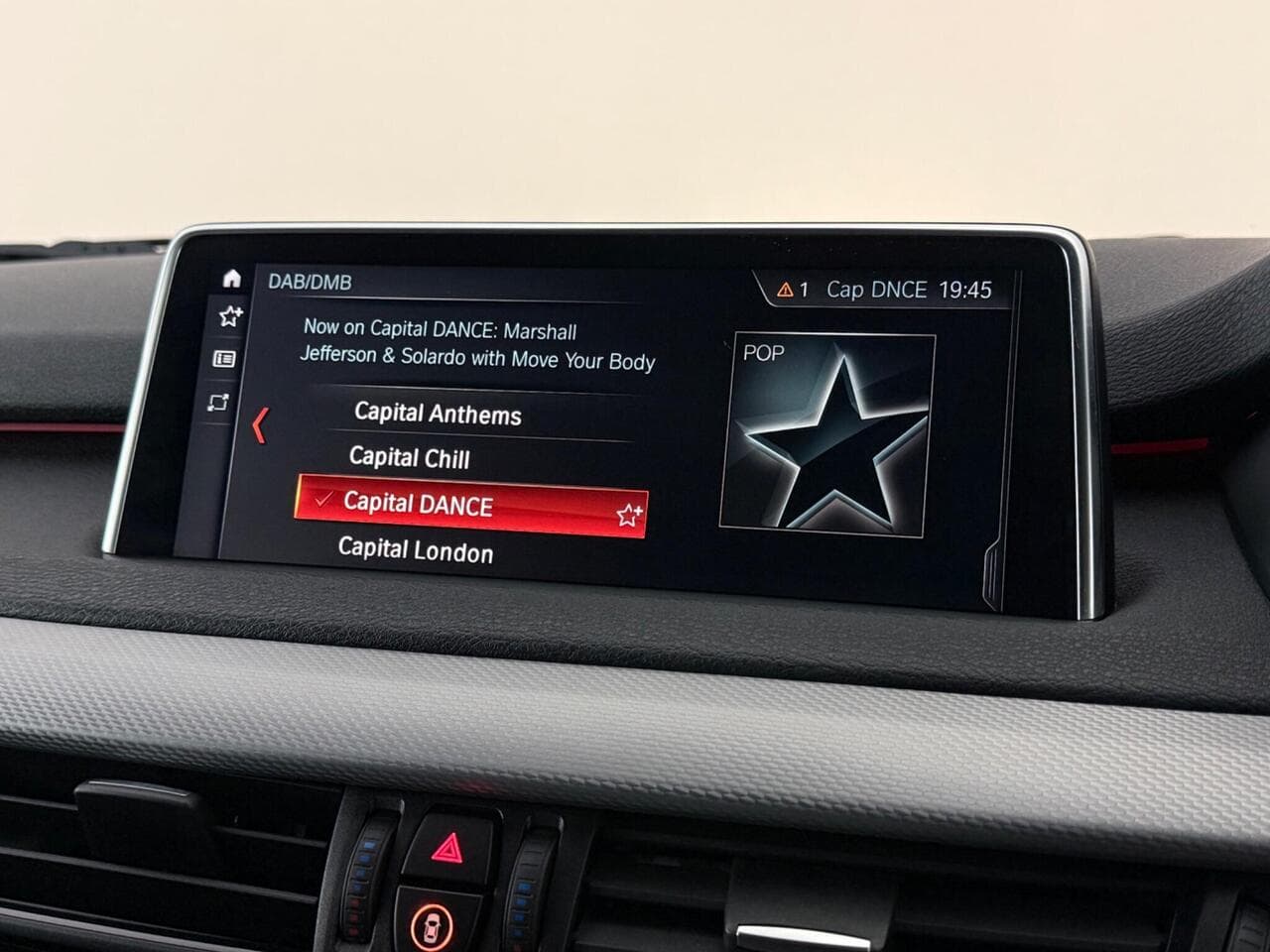 BMW X5 thumbnail Infotainment System