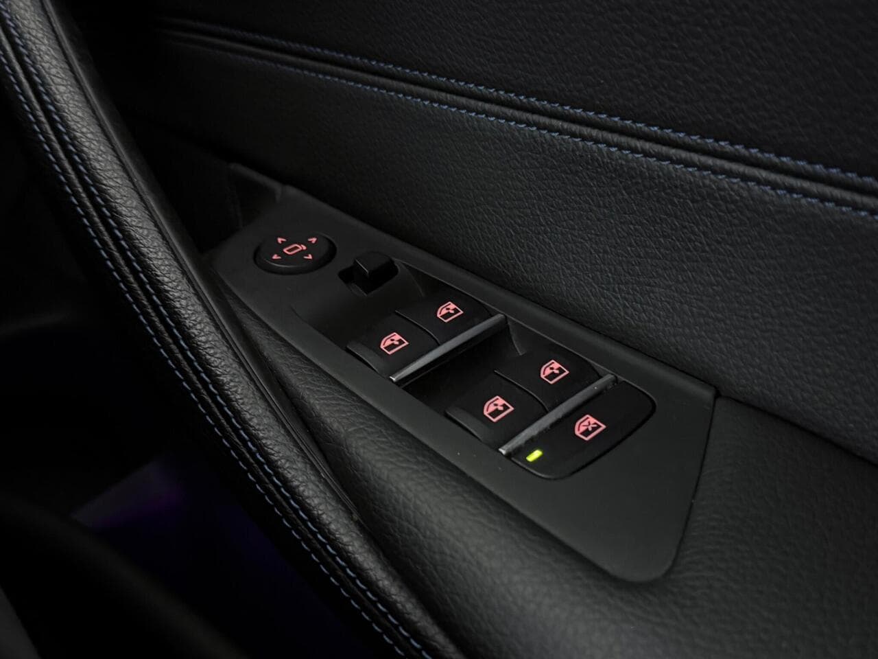 BMW 5 Series thumbnail Misc Controls