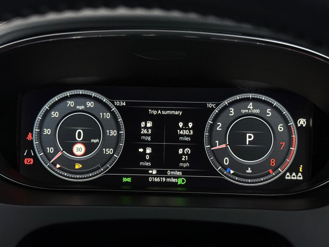 Jaguar E-PACE thumbnail Driver Instruments