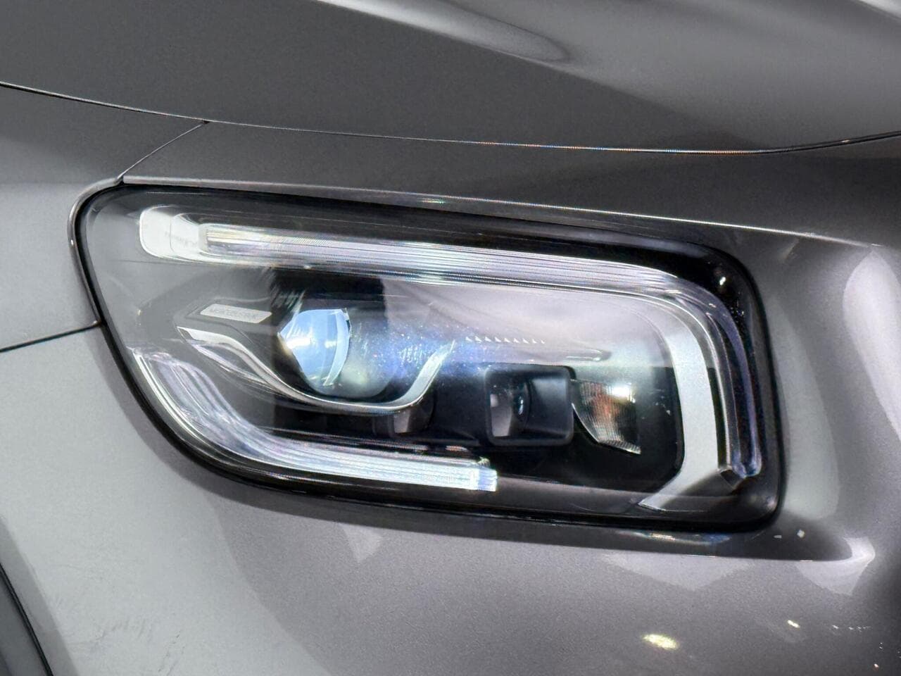 Mercedes-Benz GLB thumbnail Lights Front