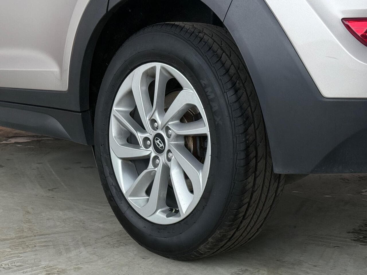 Hyundai TUCSON thumbnail Wheel