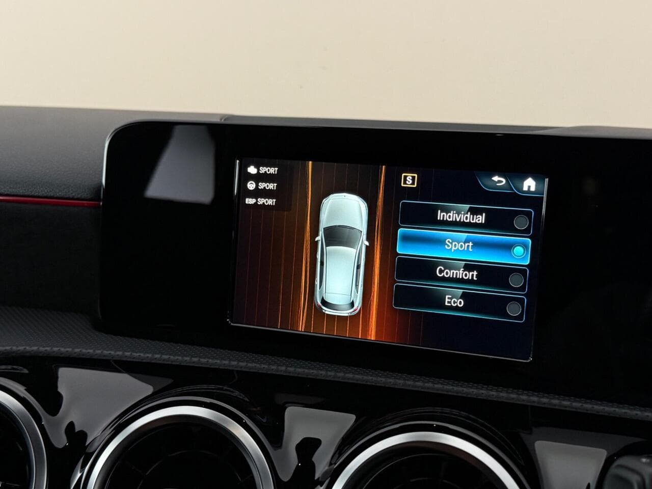 Mercedes-Benz A Class thumbnail Infotainment System