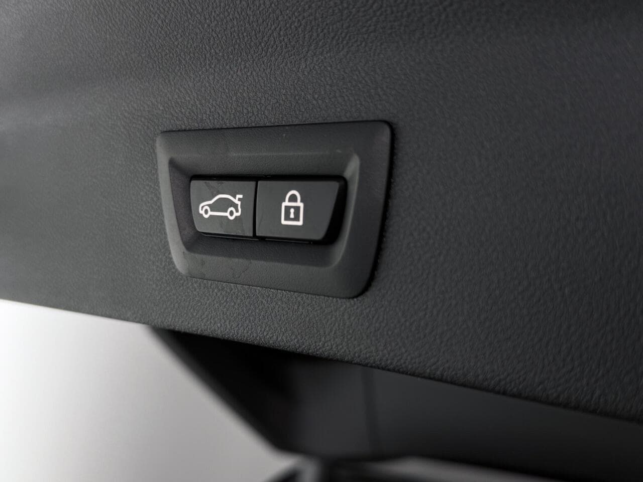 BMW iX3 thumbnail Misc Controls