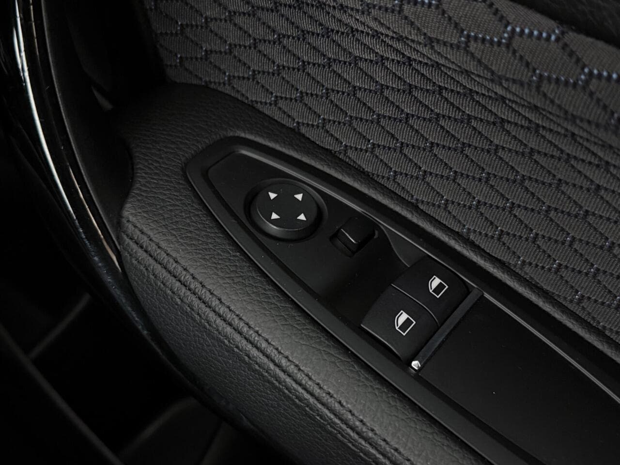 BMW 2 Series thumbnail Misc Controls