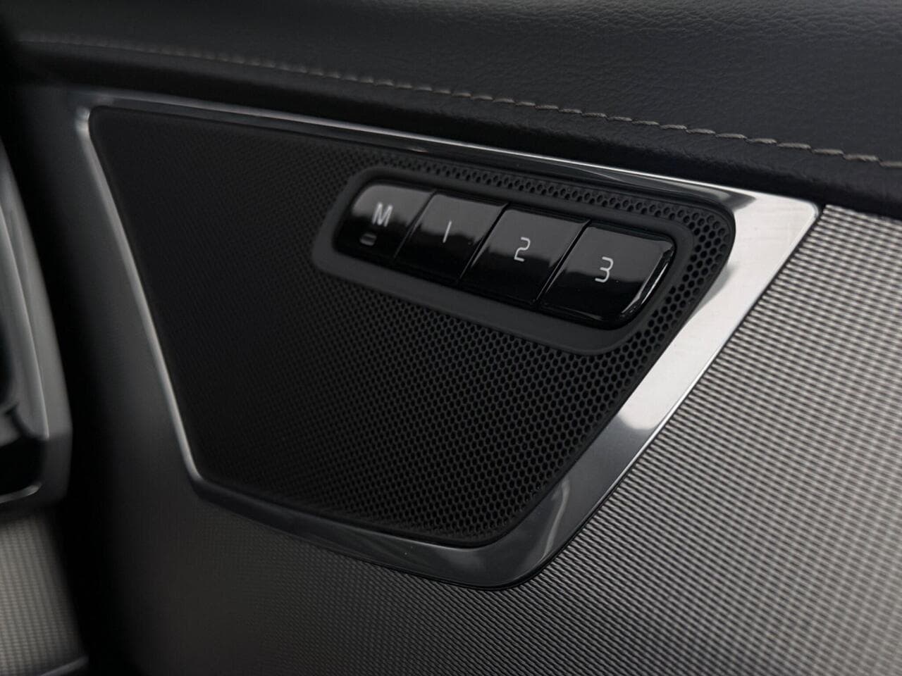 Volvo XC90 thumbnail Misc Controls