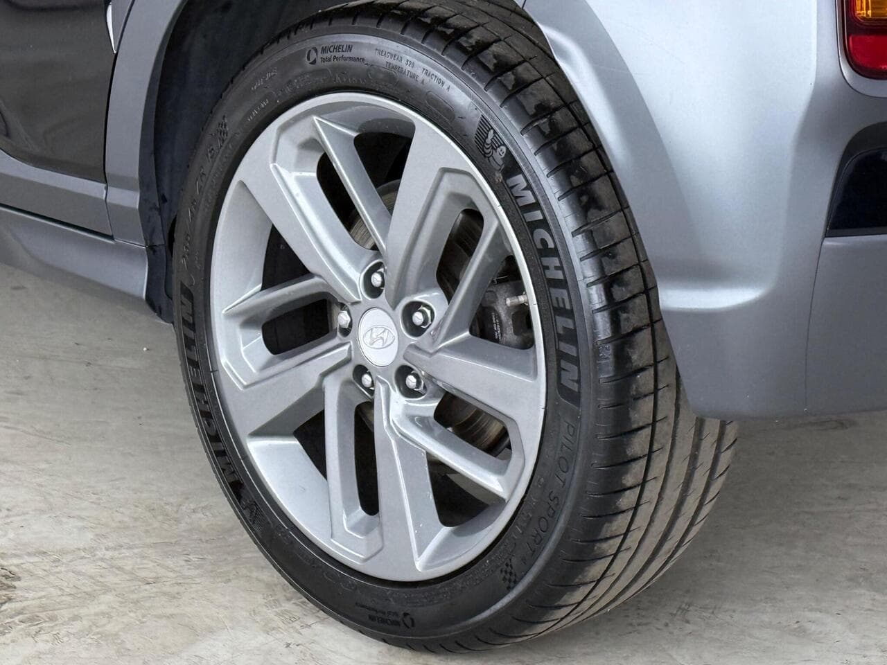 Hyundai KONA thumbnail Wheel
