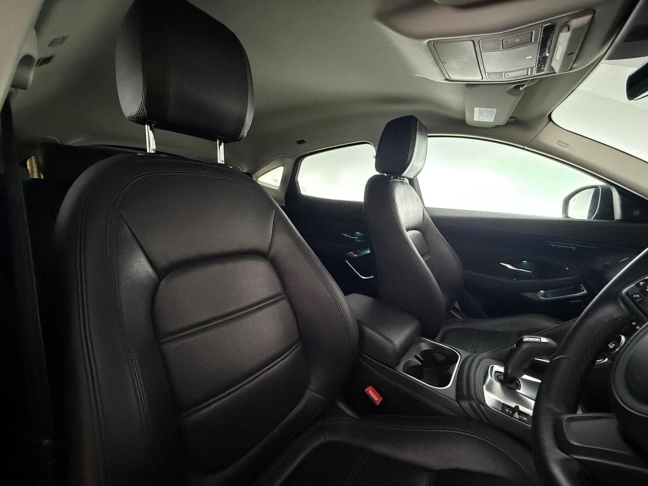 Jaguar E-PACE thumbnail Seat Driver