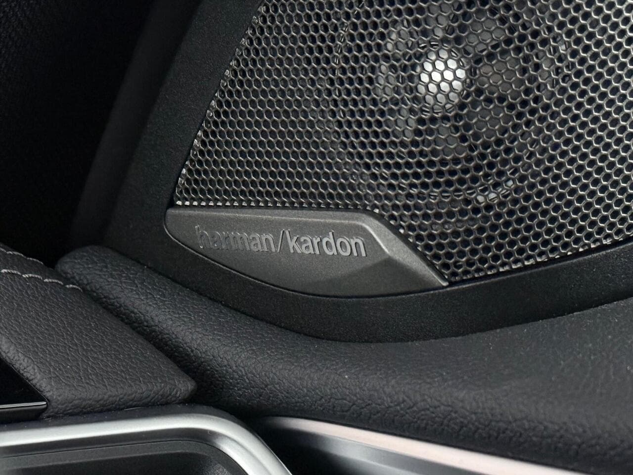 BMW 4 Series thumbnail Misc Controls