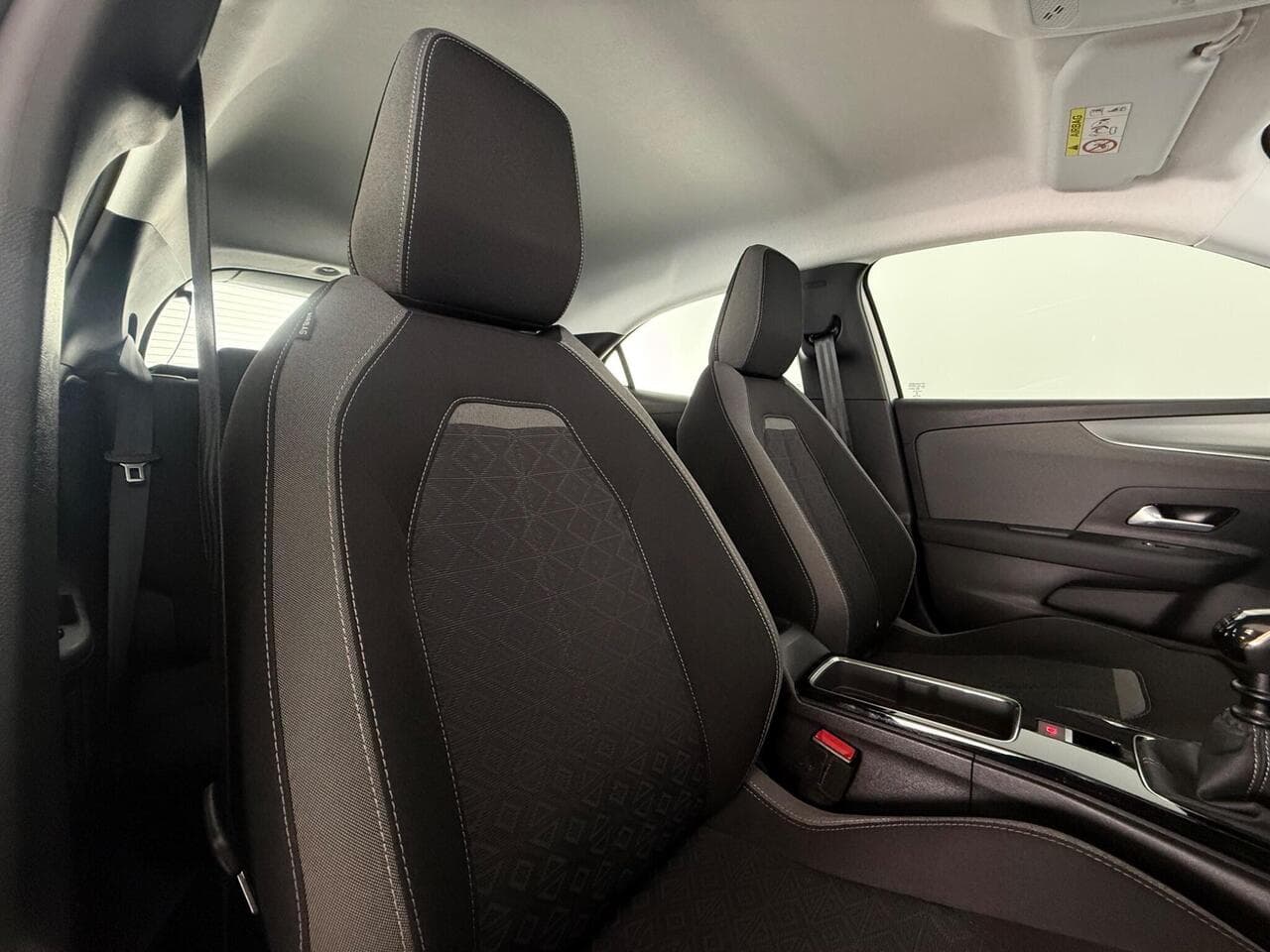 Vauxhall Mokka thumbnail Seat Driver