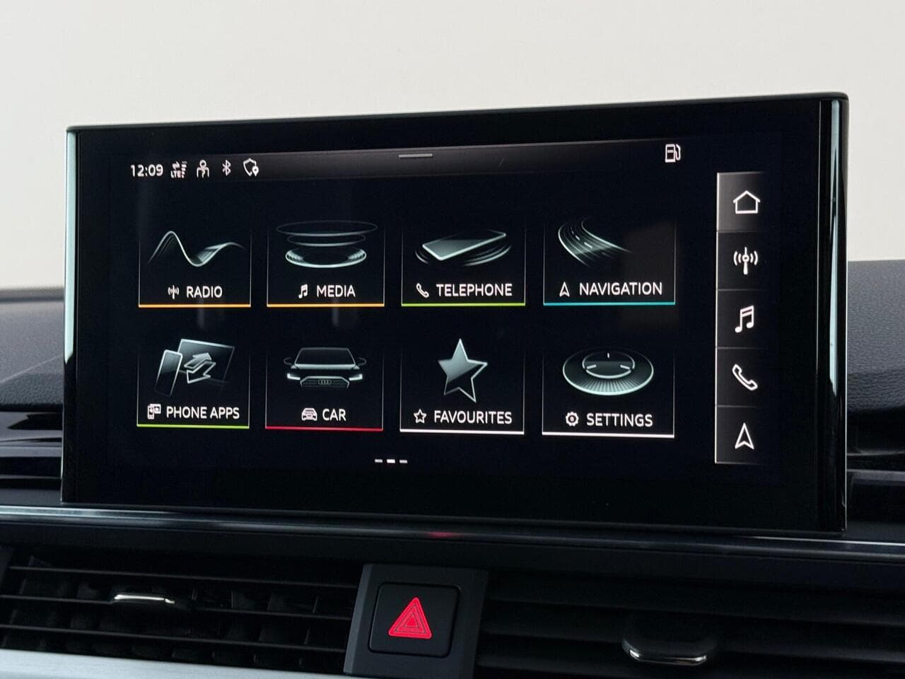 Audi A5 thumbnail Infotainment System