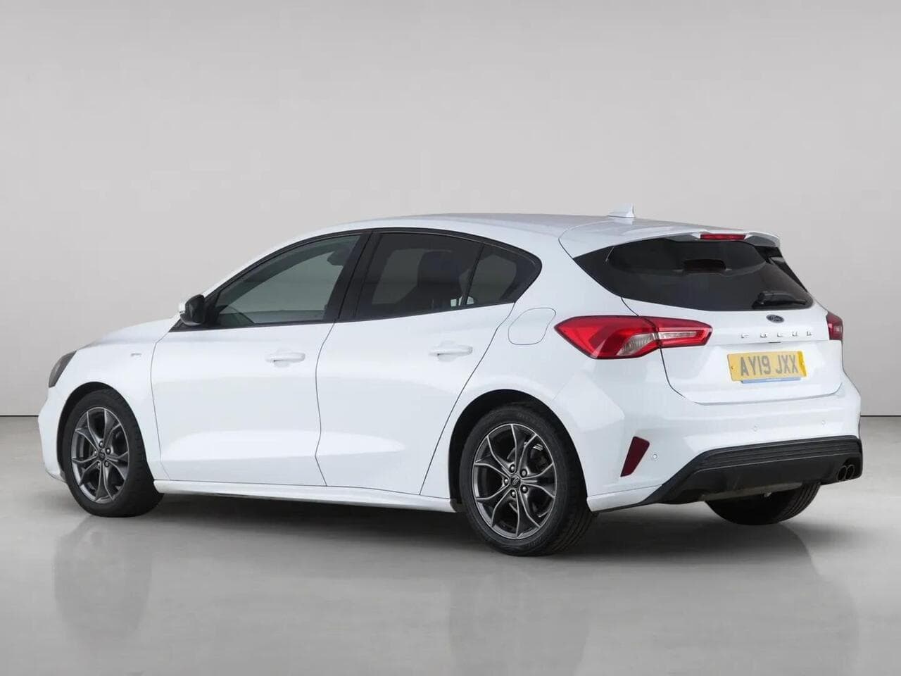 Ford Focus thumbnail Rear Left