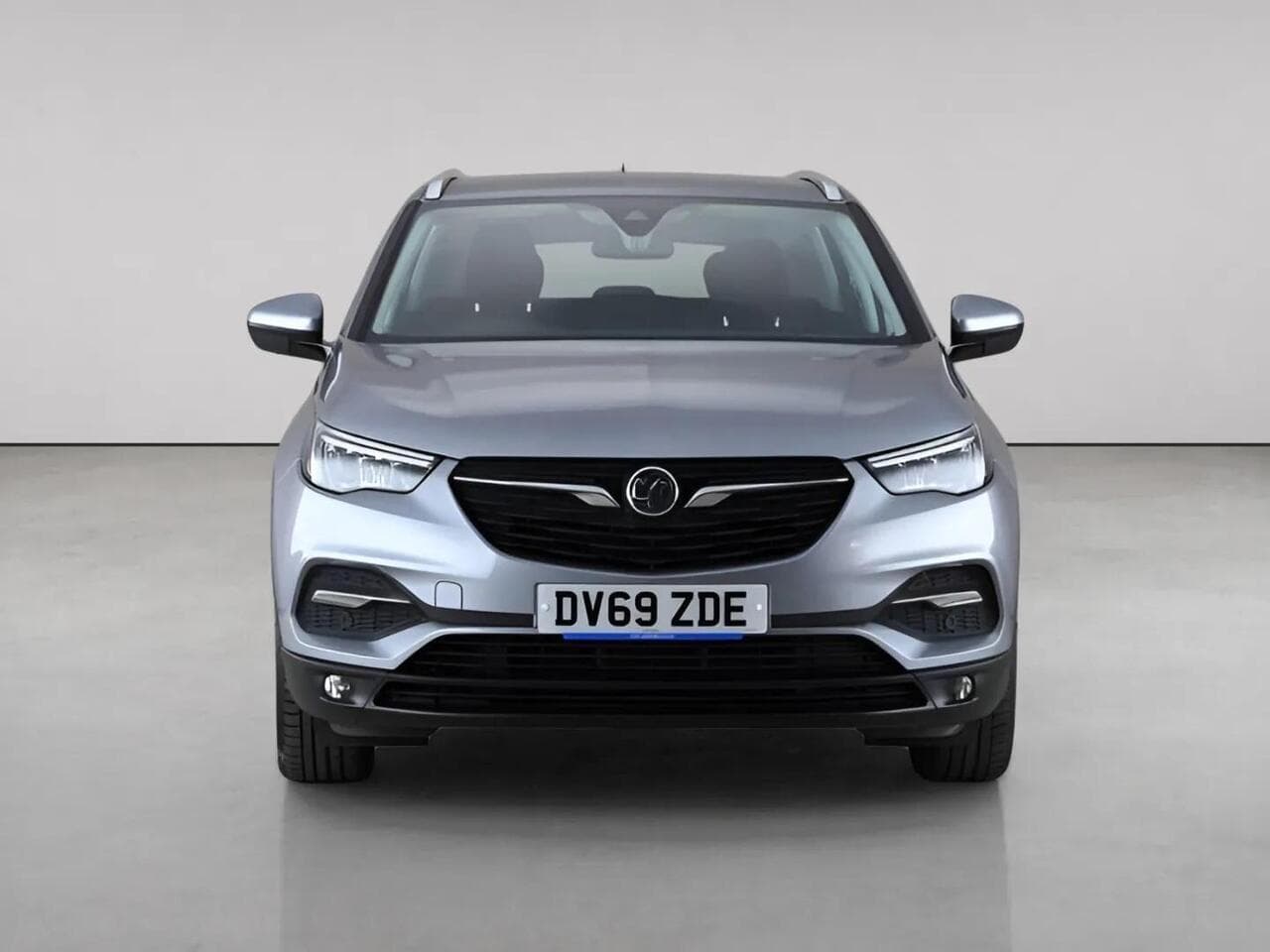 Vauxhall Grandland X thumbnail Front