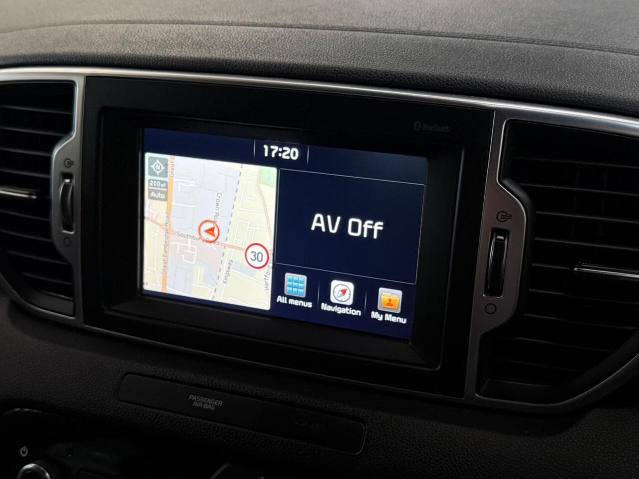 Kia Sportage thumbnail Infotainment System