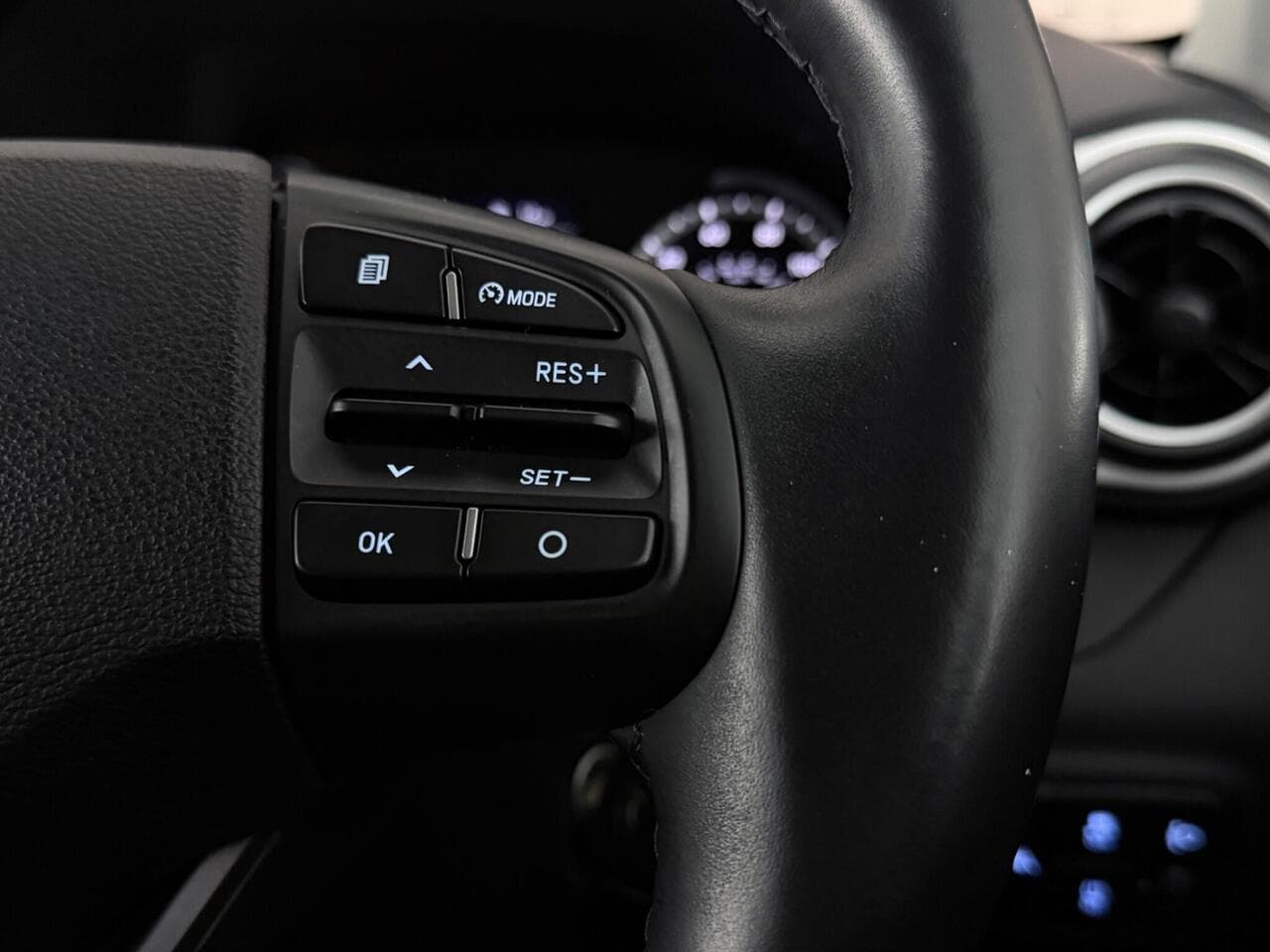 Hyundai i10 thumbnail Misc Controls