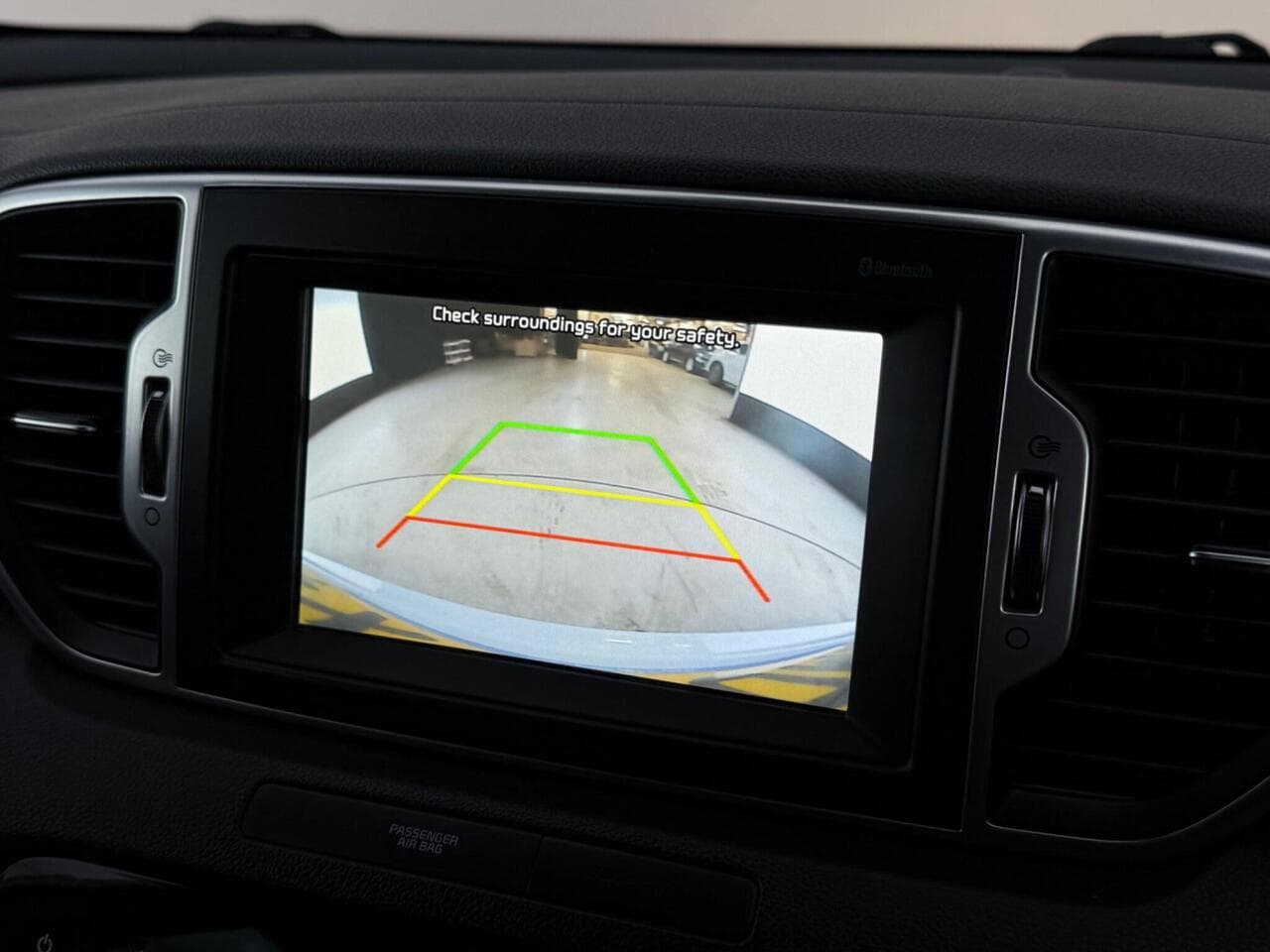 Kia Sportage thumbnail Infotainment System