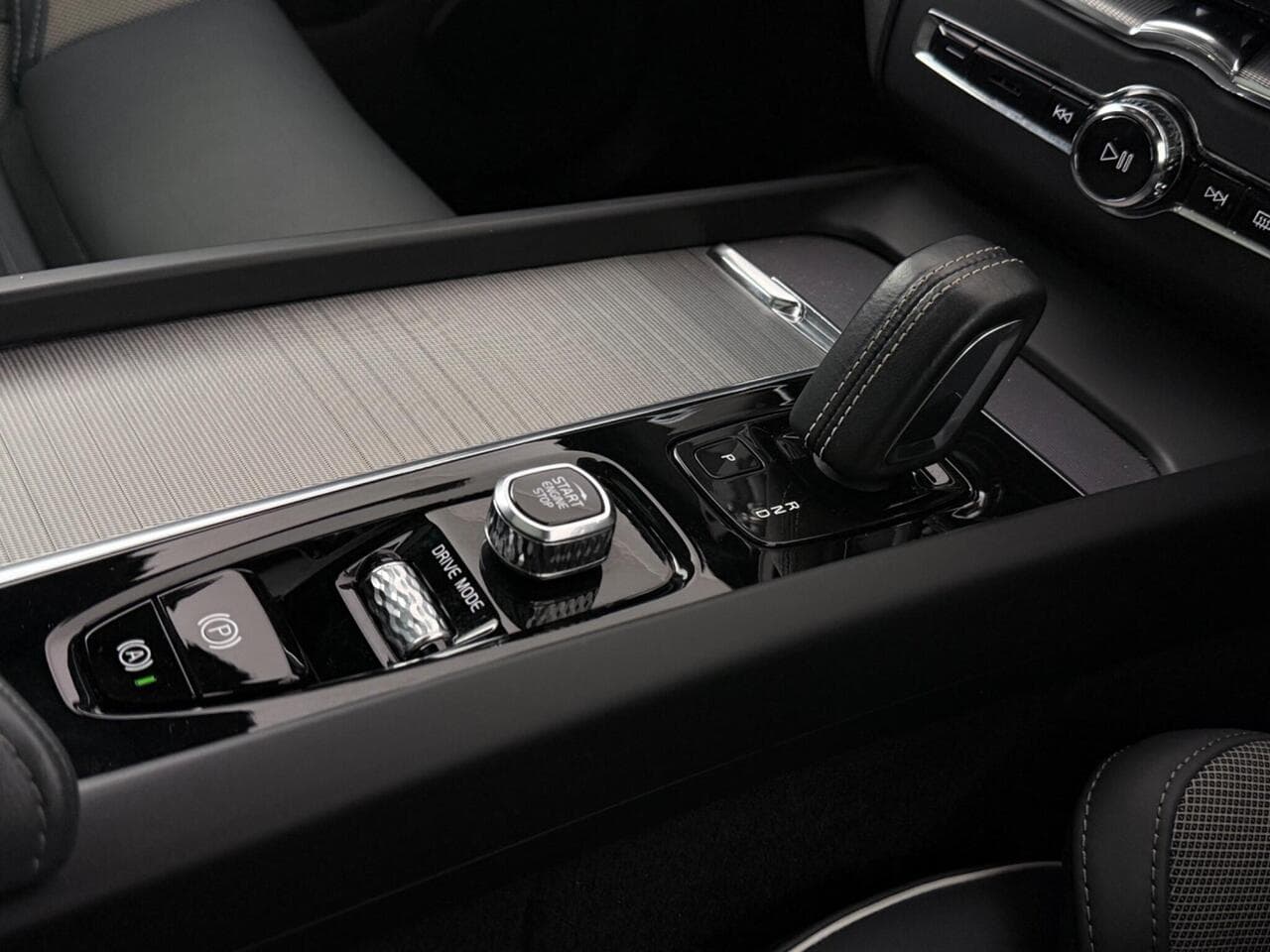 Volvo XC60 thumbnail Door Interior