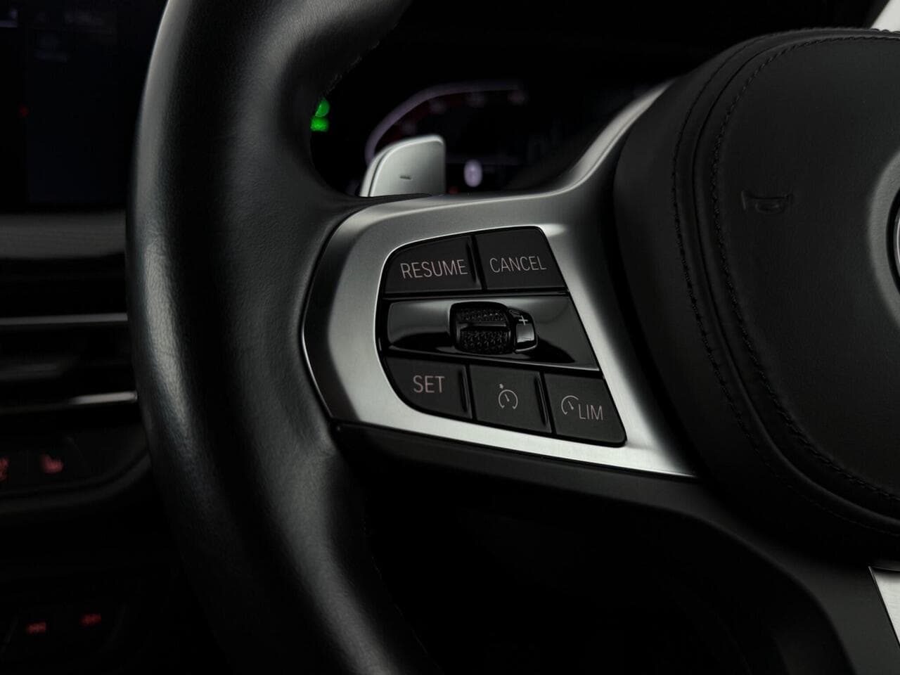 BMW 2 Series Gran Coupe thumbnail Misc Controls