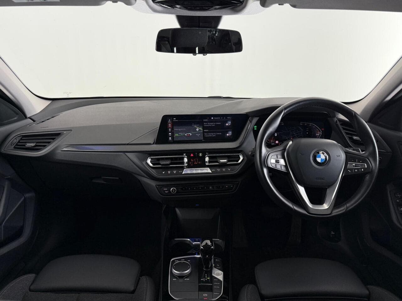 BMW 1 Series thumbnail Interior Front