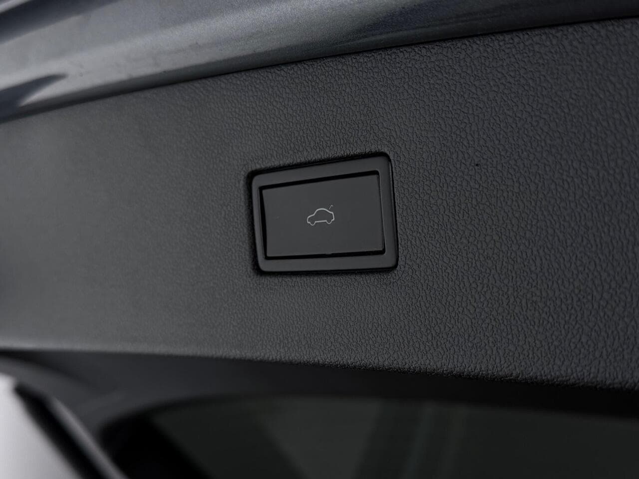 Volkswagen Tiguan Allspace thumbnail Misc Controls