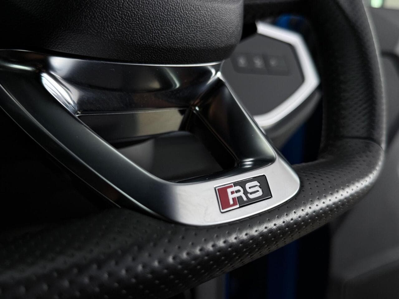 Audi RS Q3 thumbnail Steering Wheel