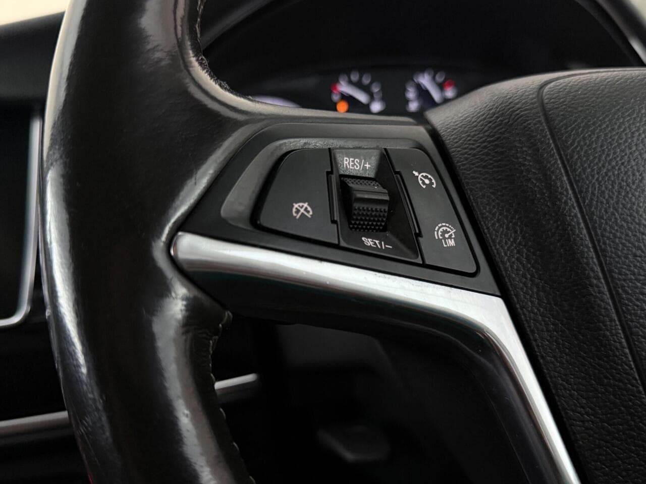 Vauxhall Mokka X thumbnail Misc Controls