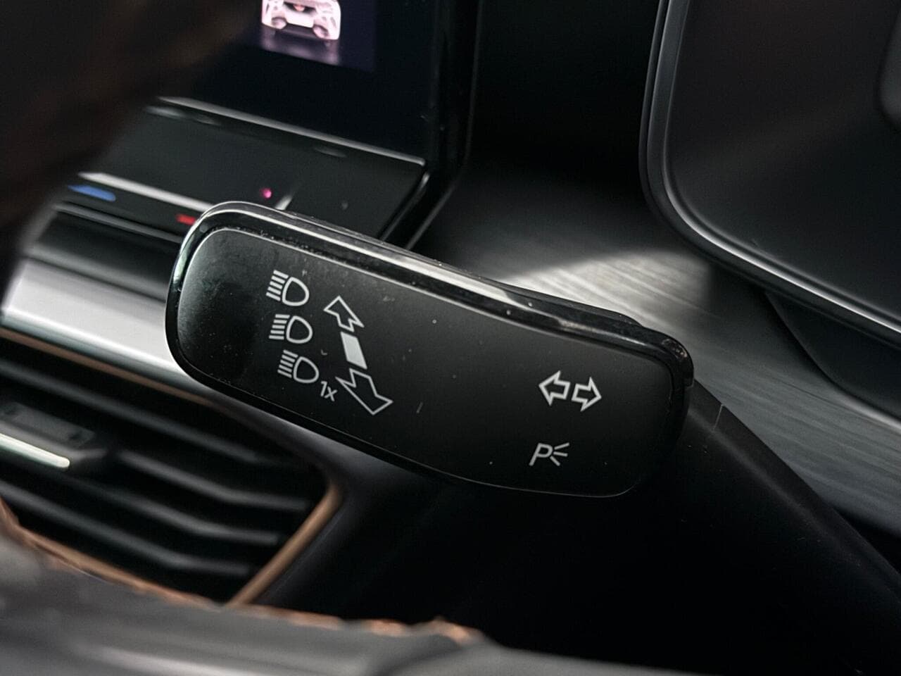 CUPRA Formentor thumbnail Misc Controls