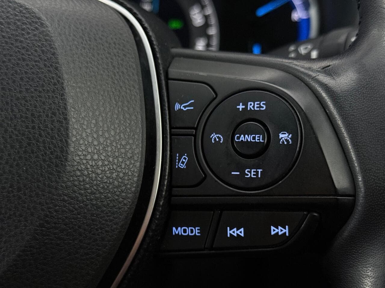 Toyota RAV4 thumbnail Misc Controls