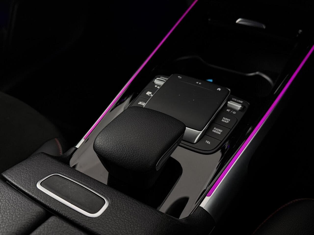 Mercedes-Benz GLB thumbnail Misc Controls
