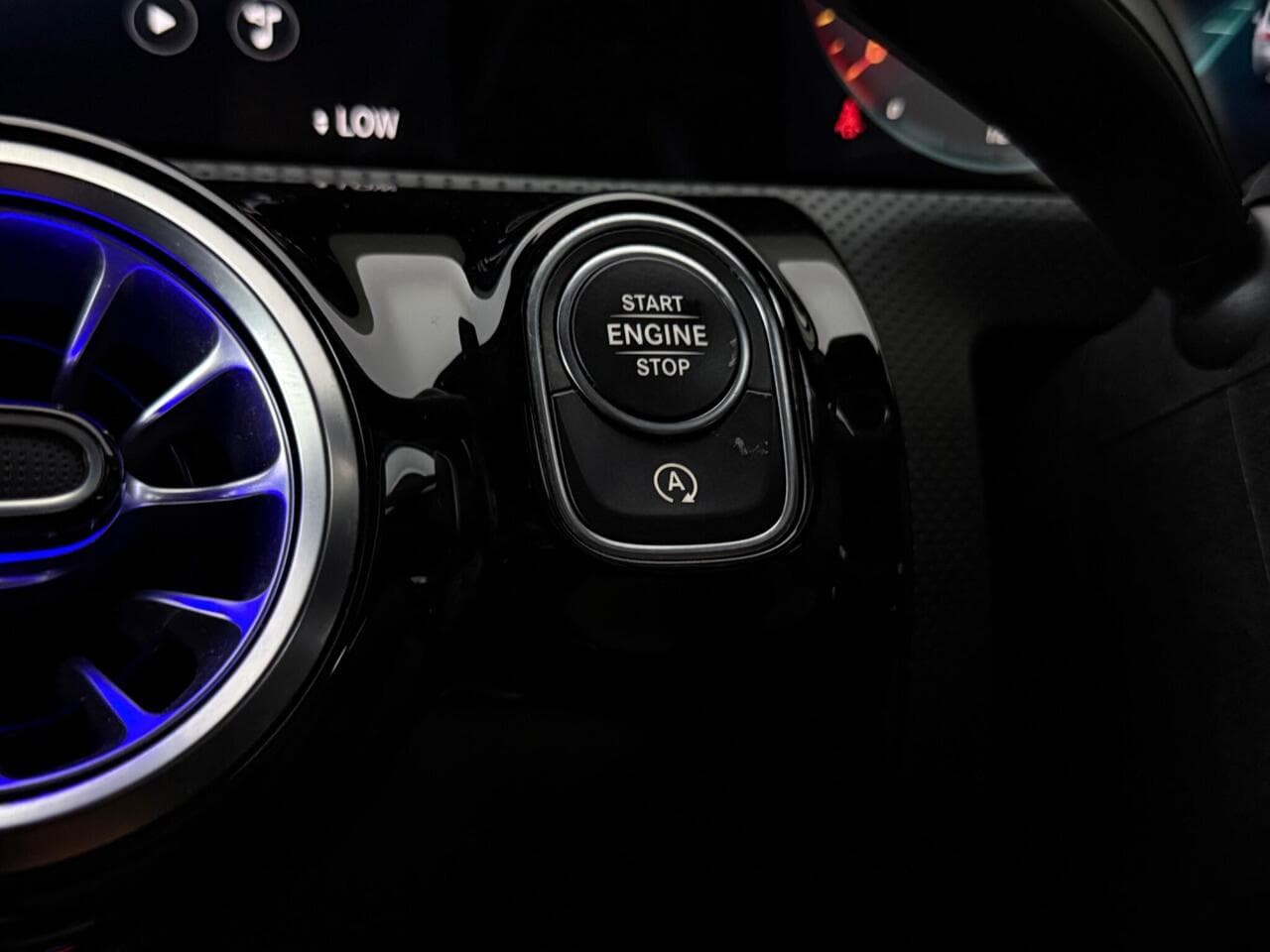 Mercedes-Benz A Class thumbnail Misc Controls