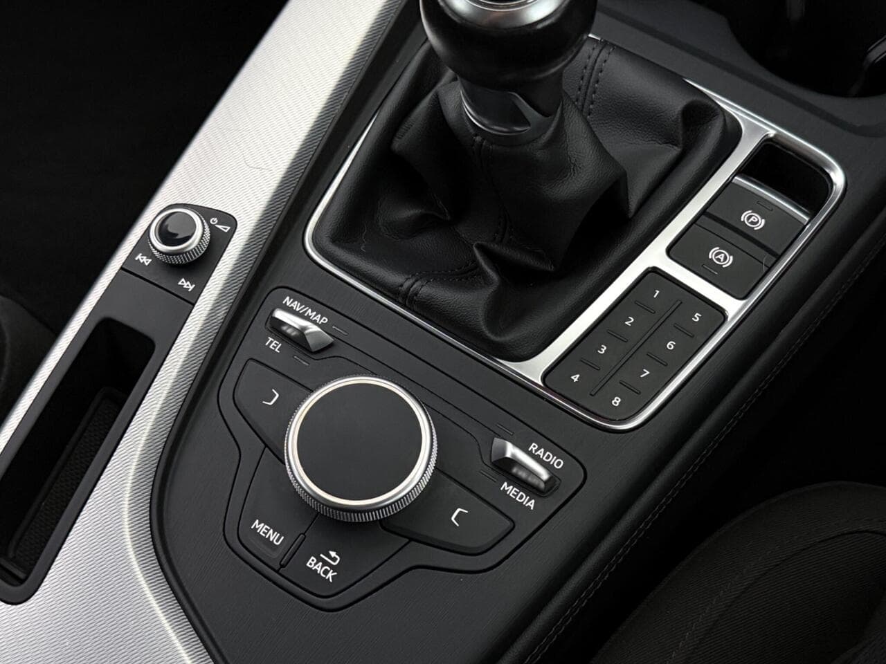 Audi A4 thumbnail Misc Controls