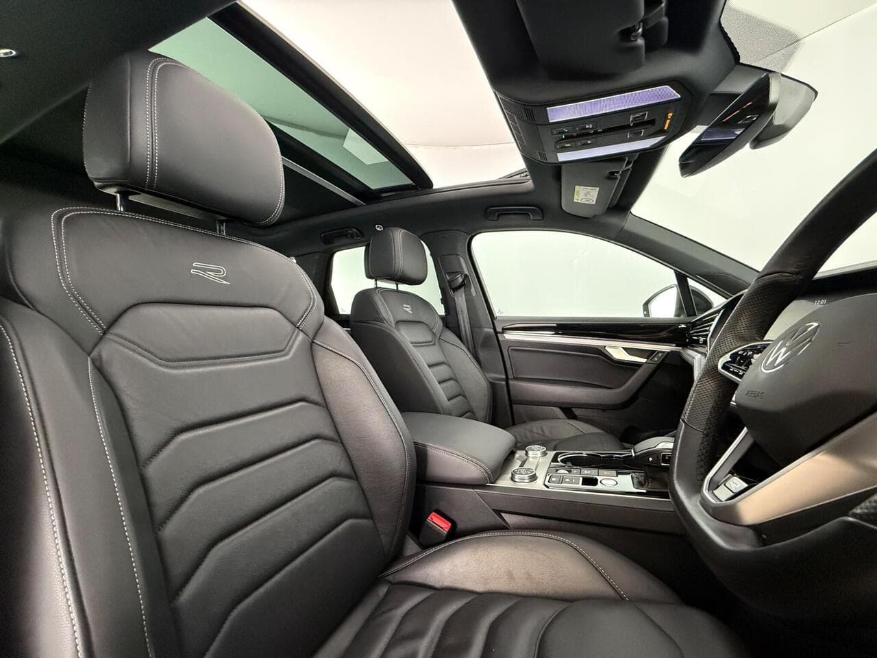 Volkswagen Touareg thumbnail Seat Driver
