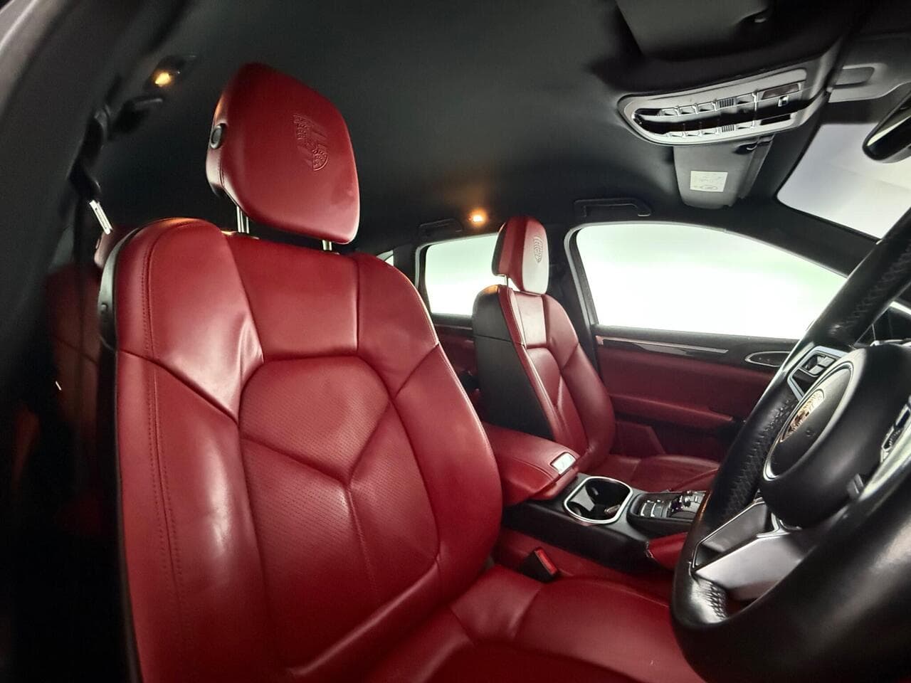 Porsche Cayenne thumbnail Seat Driver