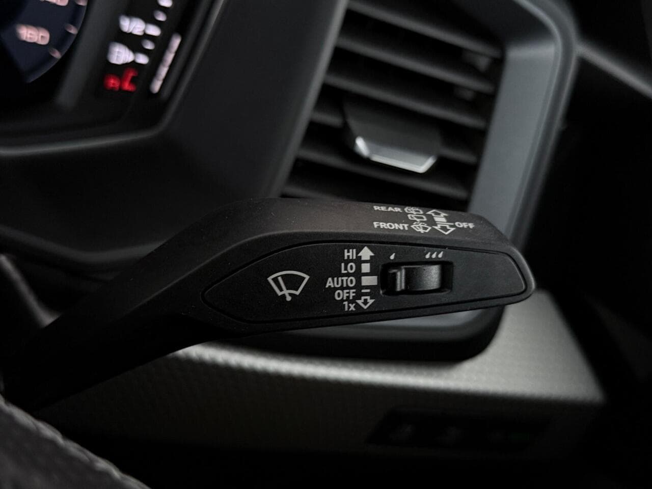 Audi A1 thumbnail Misc Controls