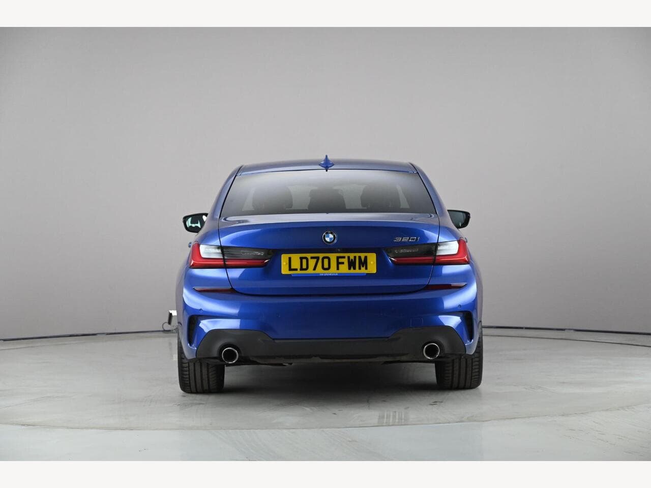BMW 3 Series thumbnail Rear