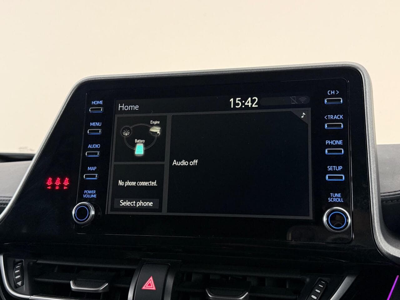 Toyota C-HR thumbnail Infotainment System