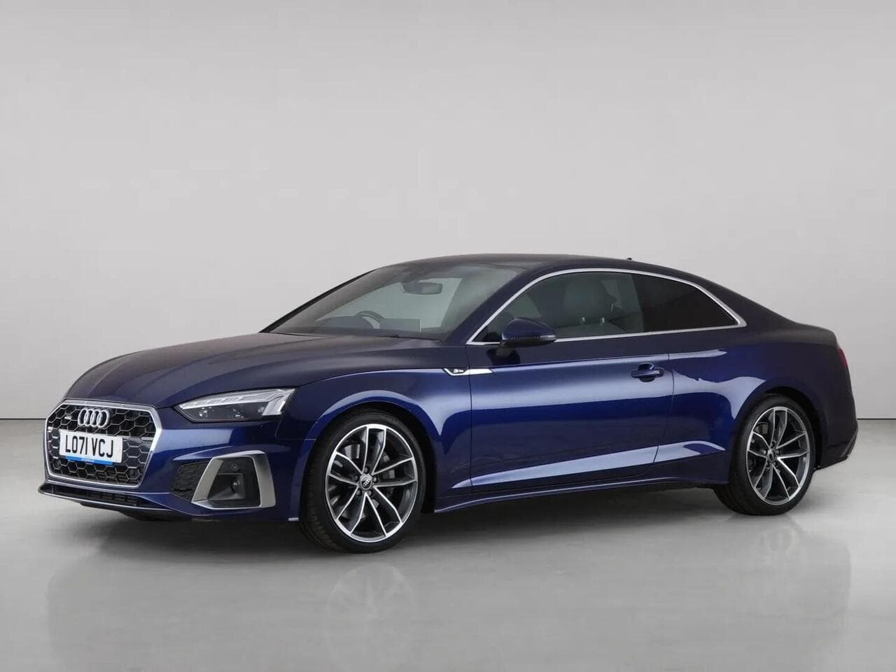 Audi A5 thumbnail Front Left
