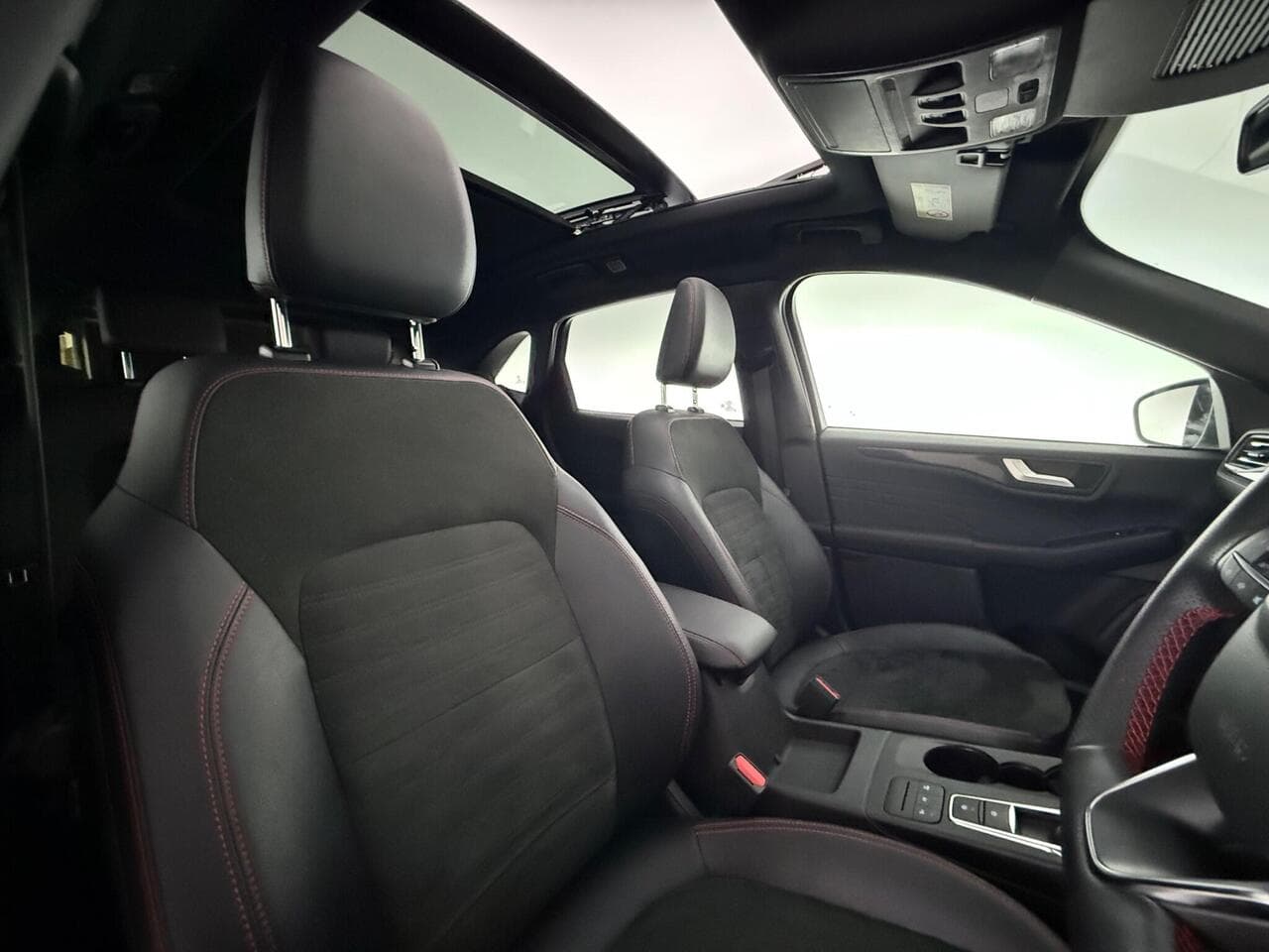 Ford Kuga thumbnail Seat Driver