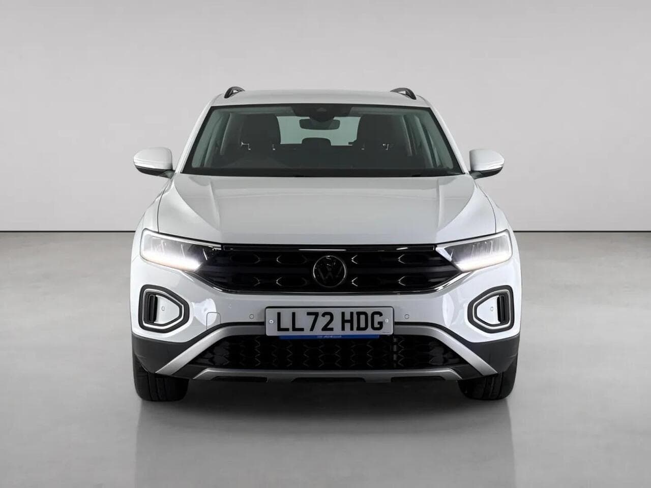 Volkswagen T-Roc thumbnail Front