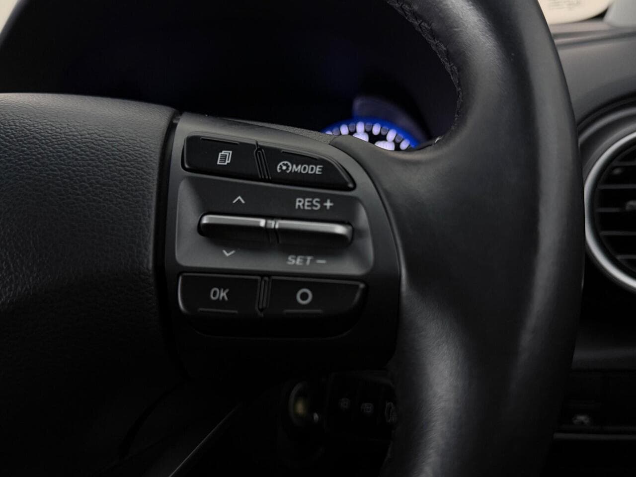 Hyundai KONA thumbnail Misc Controls