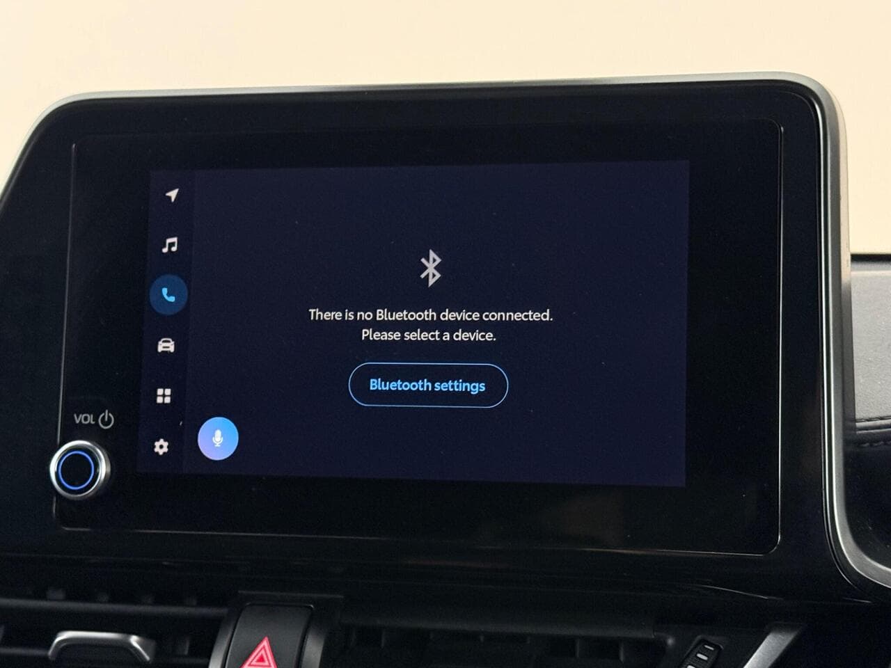 Toyota C-HR thumbnail Infotainment System