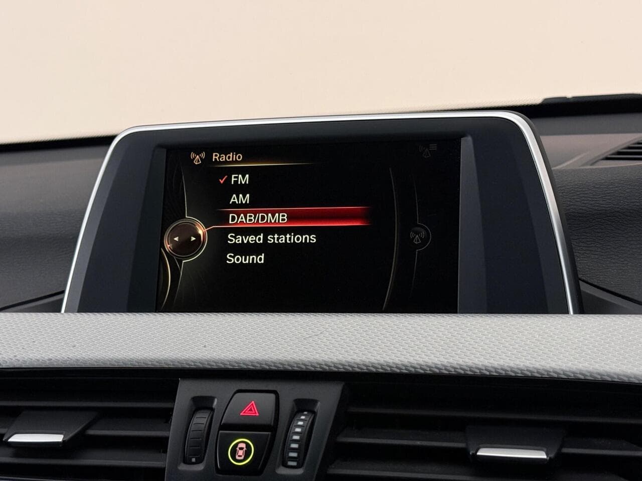 BMW X1 thumbnail Infotainment System