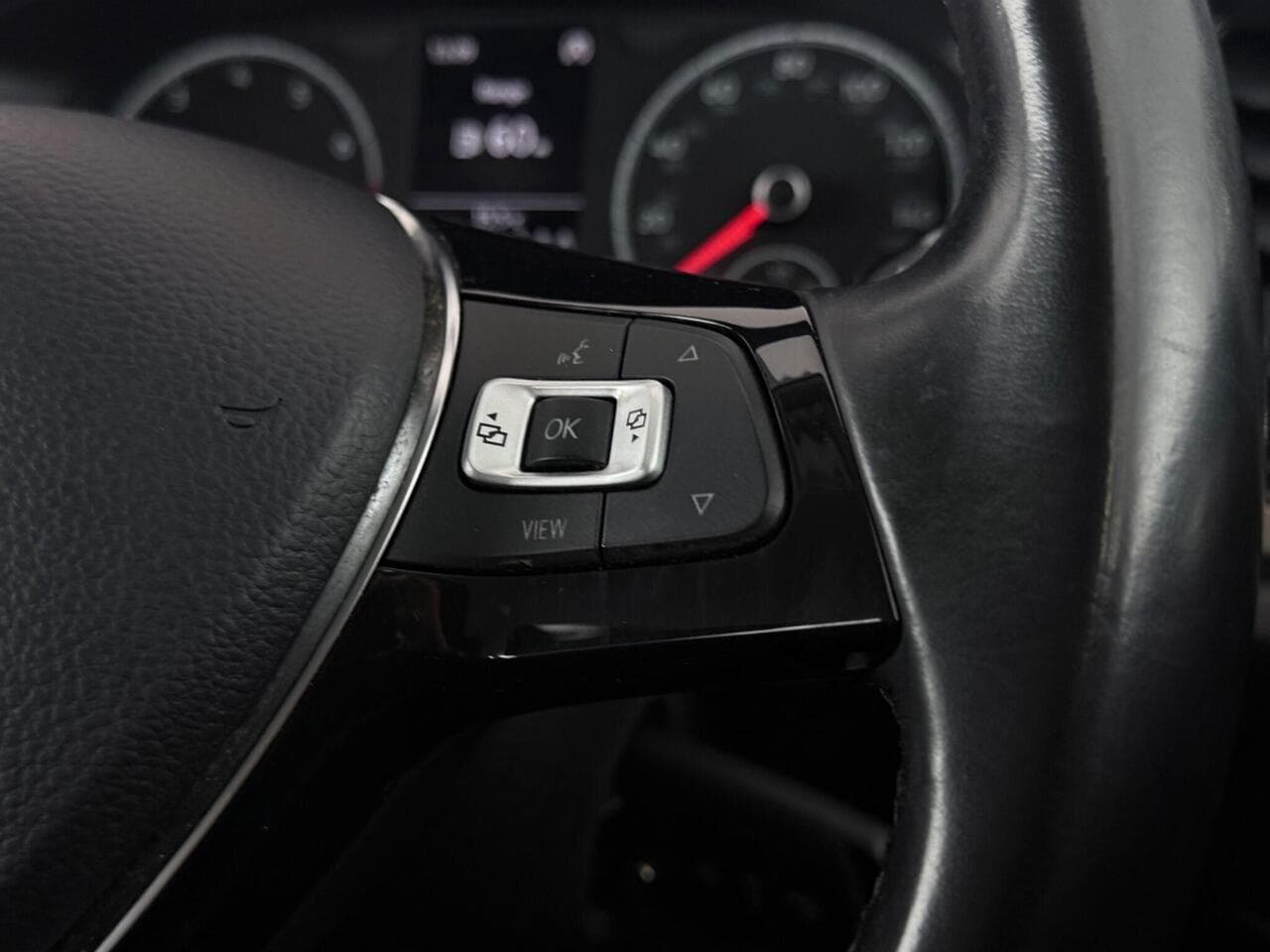 Volkswagen Polo thumbnail Misc Controls
